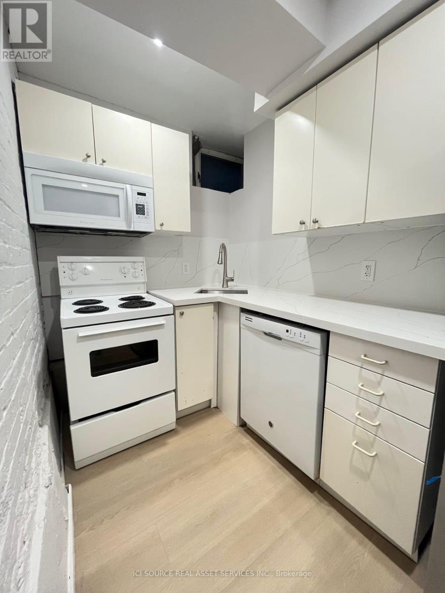 4 - 2 Bellwoods Park, Toronto, Ontario M6J 1S4 - Photo 14 - C12637974