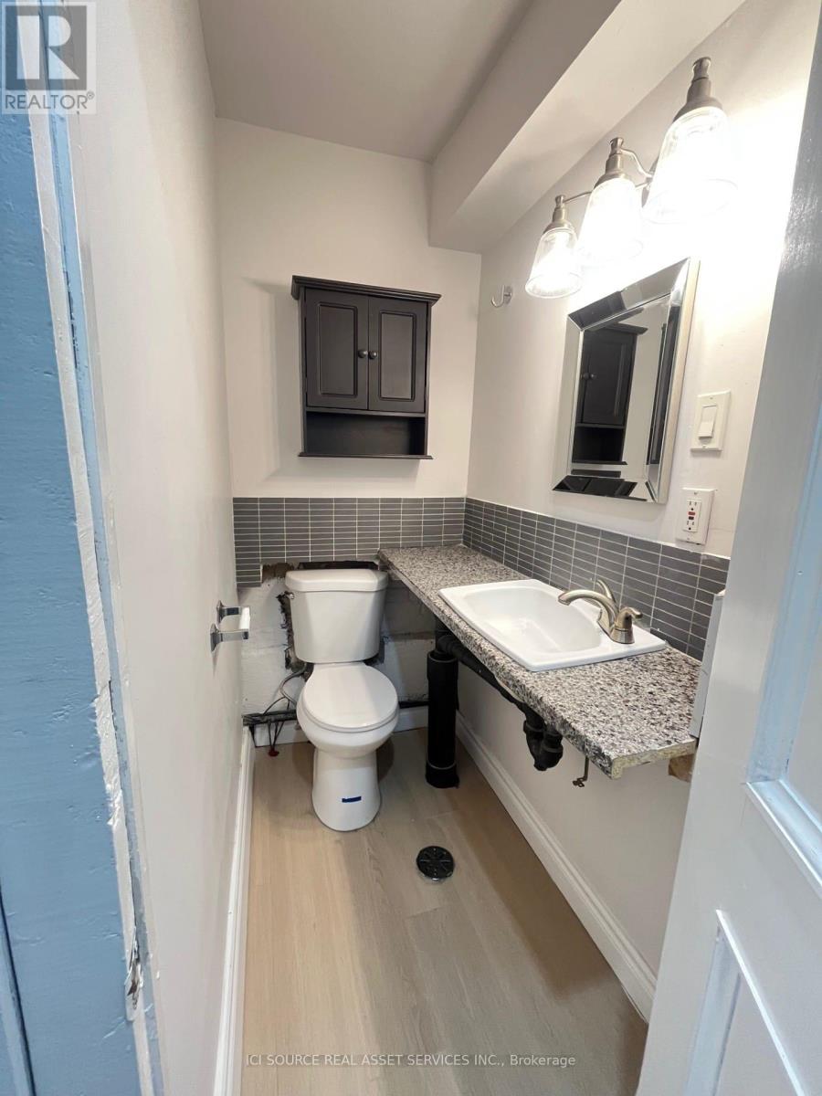 4 - 2 Bellwoods Park, Toronto, Ontario M6J 1S4 - Photo 16 - C12637974