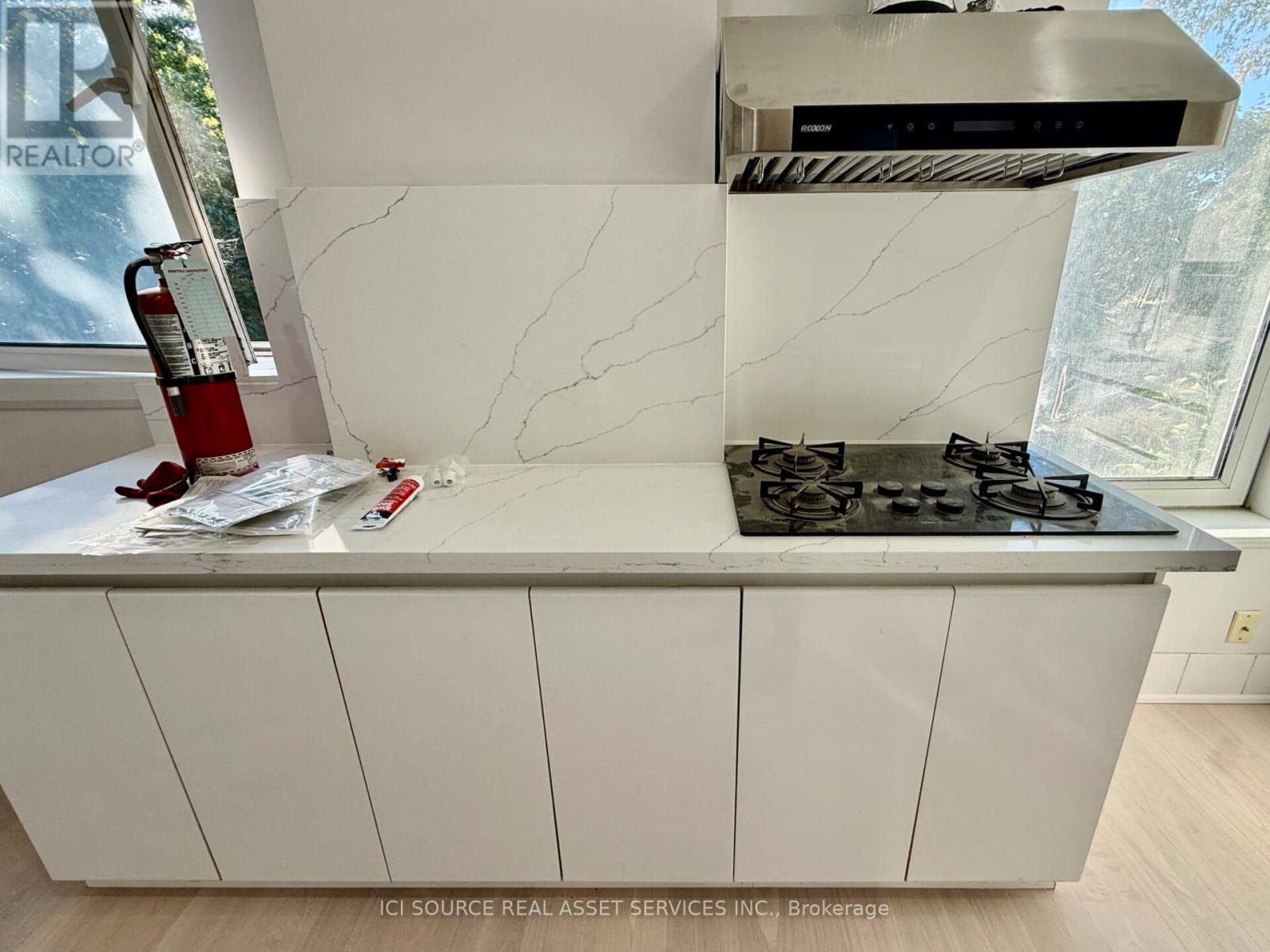 1 - 2 Bellwoods Park, Toronto, Ontario M6J 1S4 - Photo 19 - C12637978