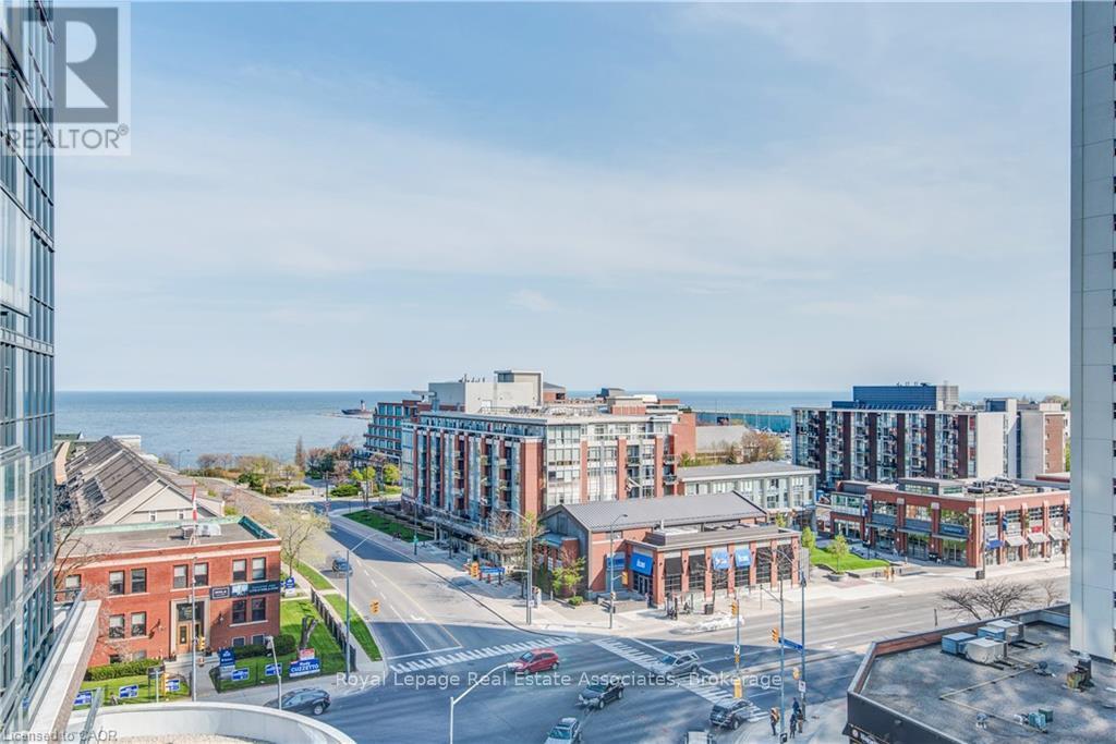 609 - 1 Hurontario Street, Mississauga, Ontario  L5G 0A3 - Photo 2 - W12758288