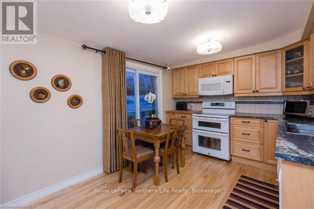 581 Banner Avenue, North Bay (Ferris), Ontario  P1A 1X7 - Photo 11 - X12793450