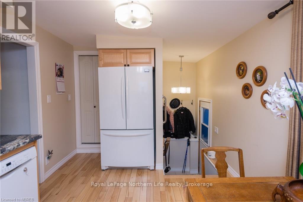 581 Banner Avenue, North Bay (Ferris), Ontario  P1A 1X7 - Photo 14 - X12793450