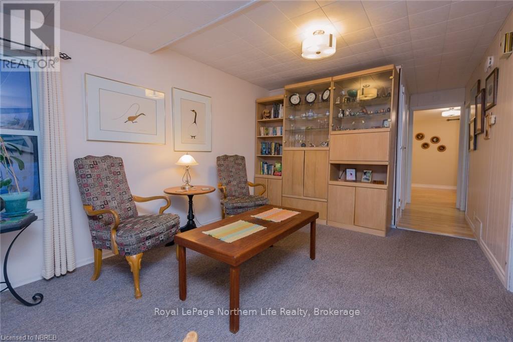 581 Banner Avenue, North Bay (Ferris), Ontario  P1A 1X7 - Photo 17 - X12793450