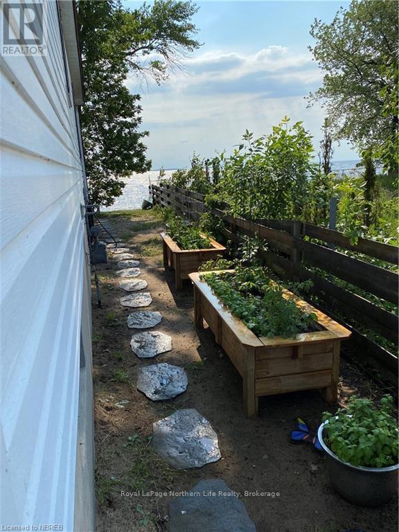 581 Banner Avenue, North Bay (Ferris), Ontario  P1A 1X7 - Photo 34 - X12793450