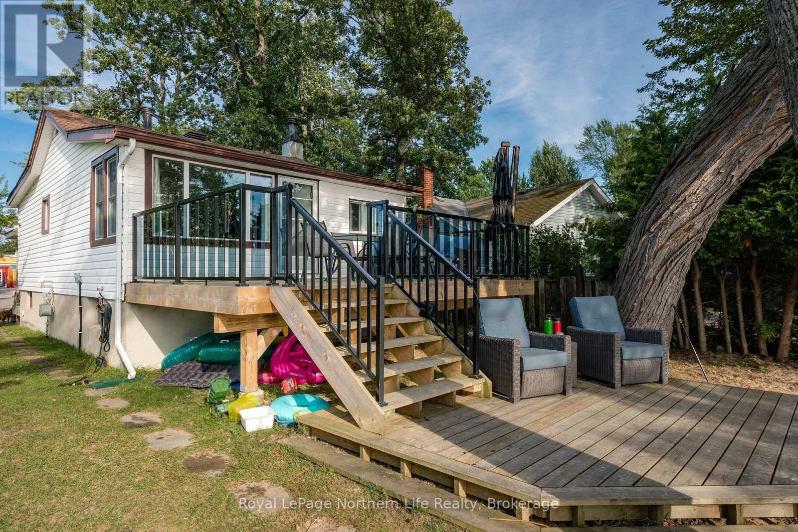 581 Banner Avenue, North Bay (Ferris), Ontario  P1A 1X7 - Photo 5 - X12793450