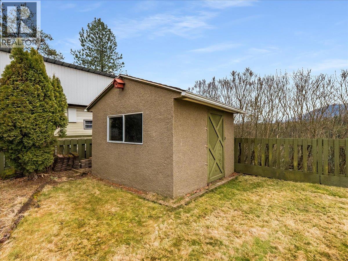 130 100th Street, Castlegar, British Columbia  V1N 3C5 - Photo 22 - 10375487