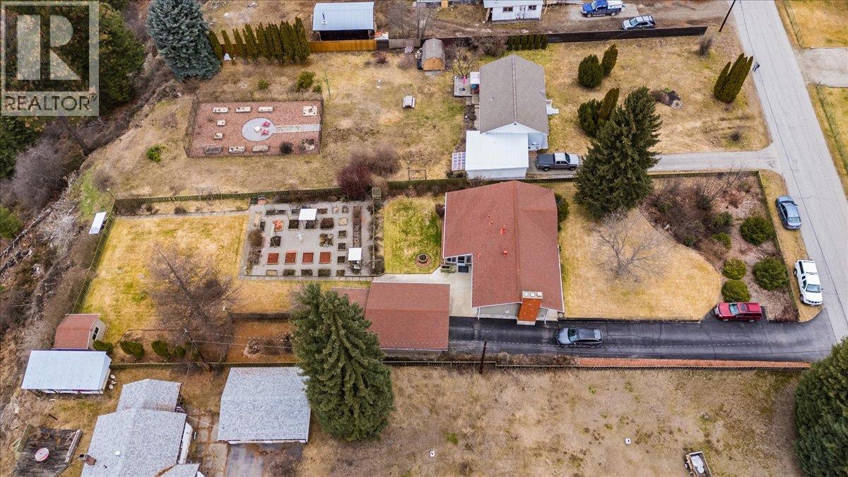 130 100th Street, Castlegar, British Columbia  V1N 3C5 - Photo 26 - 10375487