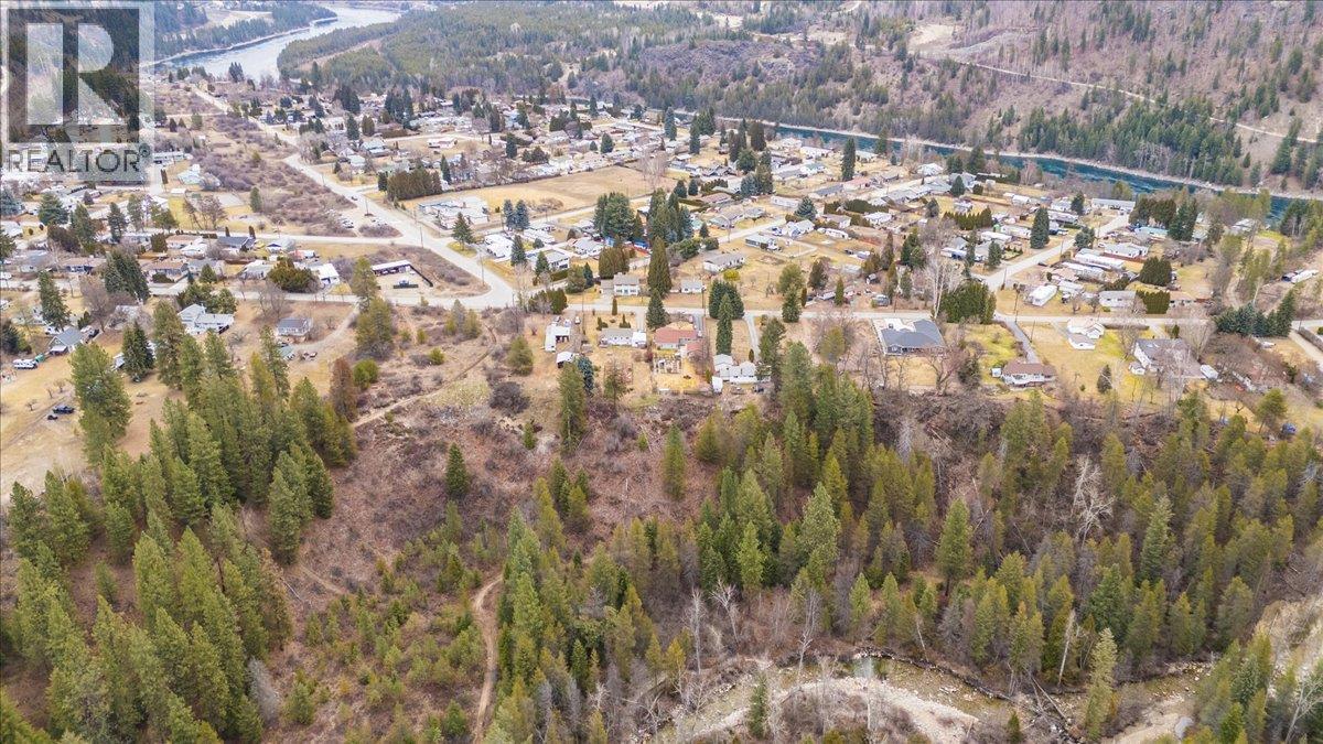 130 100th Street, Castlegar, British Columbia  V1N 3C5 - Photo 66 - 10375487