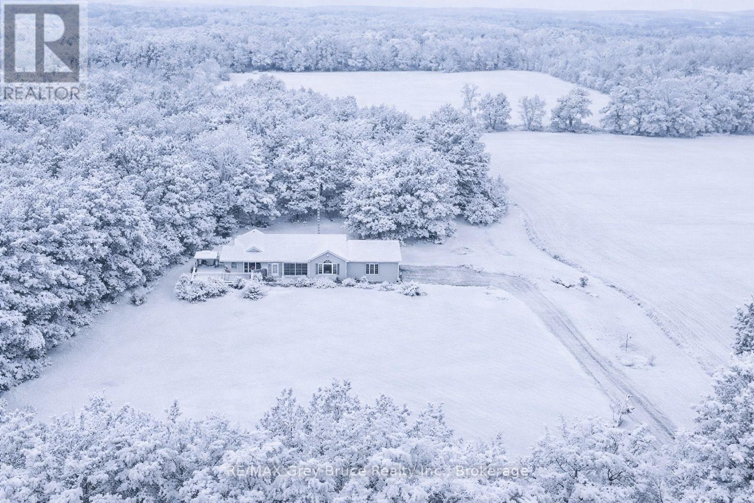 720291 20 SIDE ROAD, Chatsworth, Ontario