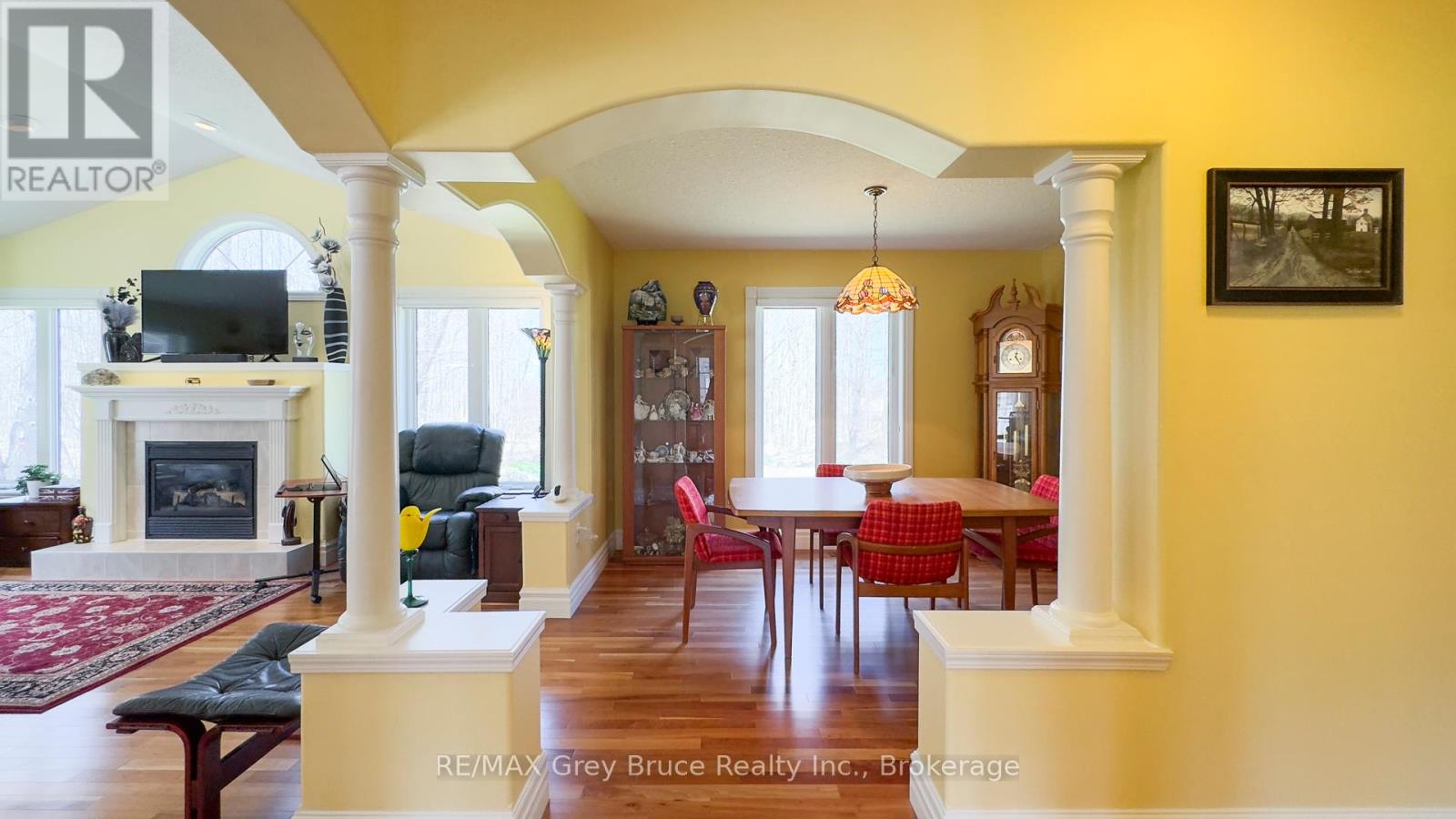 720291 20 Side Road, Chatsworth, Ontario N0H 1R0 - Photo 4 - X12793340