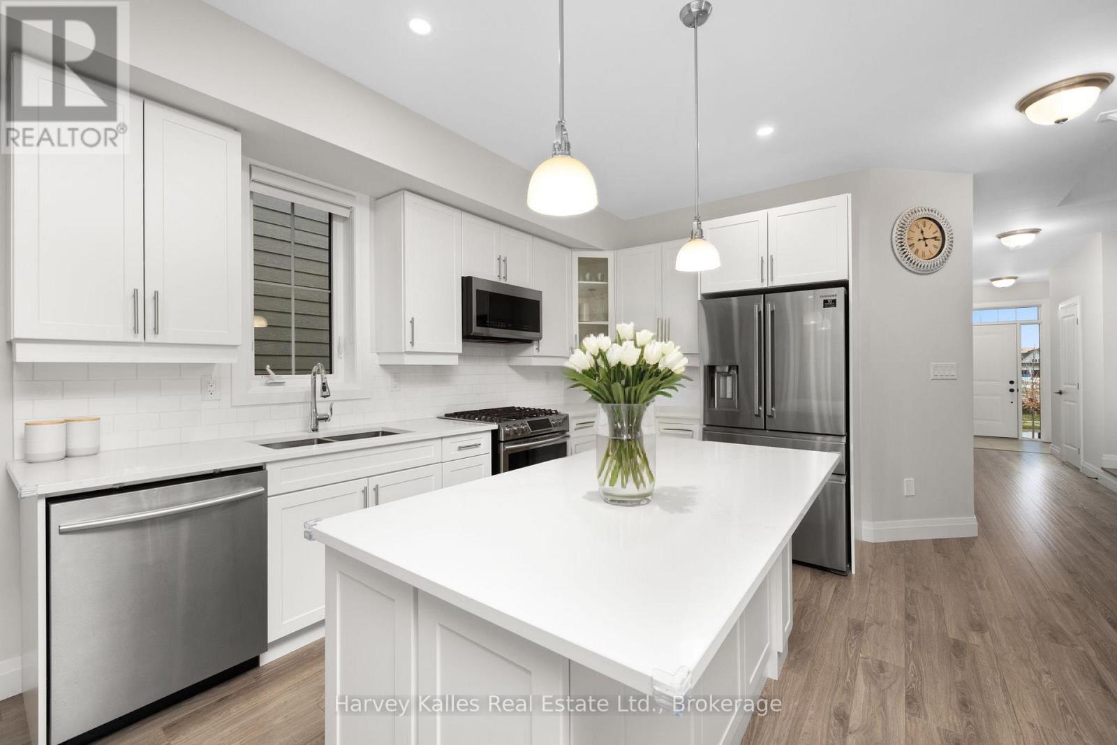 129 Red Pine Street, Blue Mountains, Ontario  L9Y 0Z3 - Photo 4 - X12793428