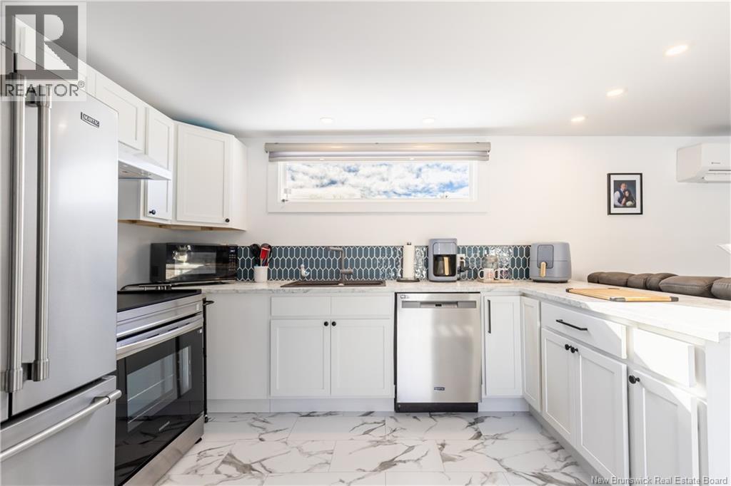 22 Elmdale Crescent, Fredericton, New Brunswick  E3B 6R1 - Photo 6 - NB133373