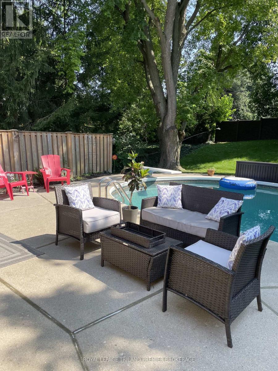 31 Foxcroft Crescent, London South, Ontario  N6K 3A3 - Photo 36 - X12793320