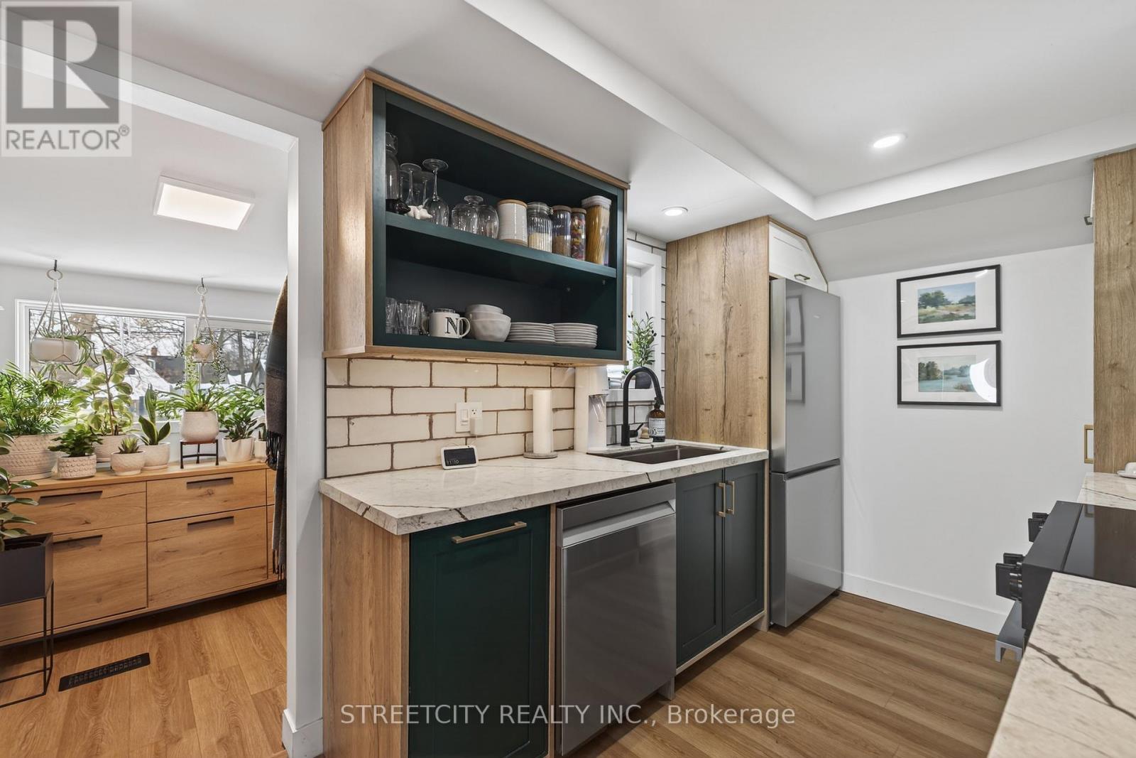 36 Langarth Street, London South (South E), Ontario  N6J 1P2 - Photo 11 - X12793382