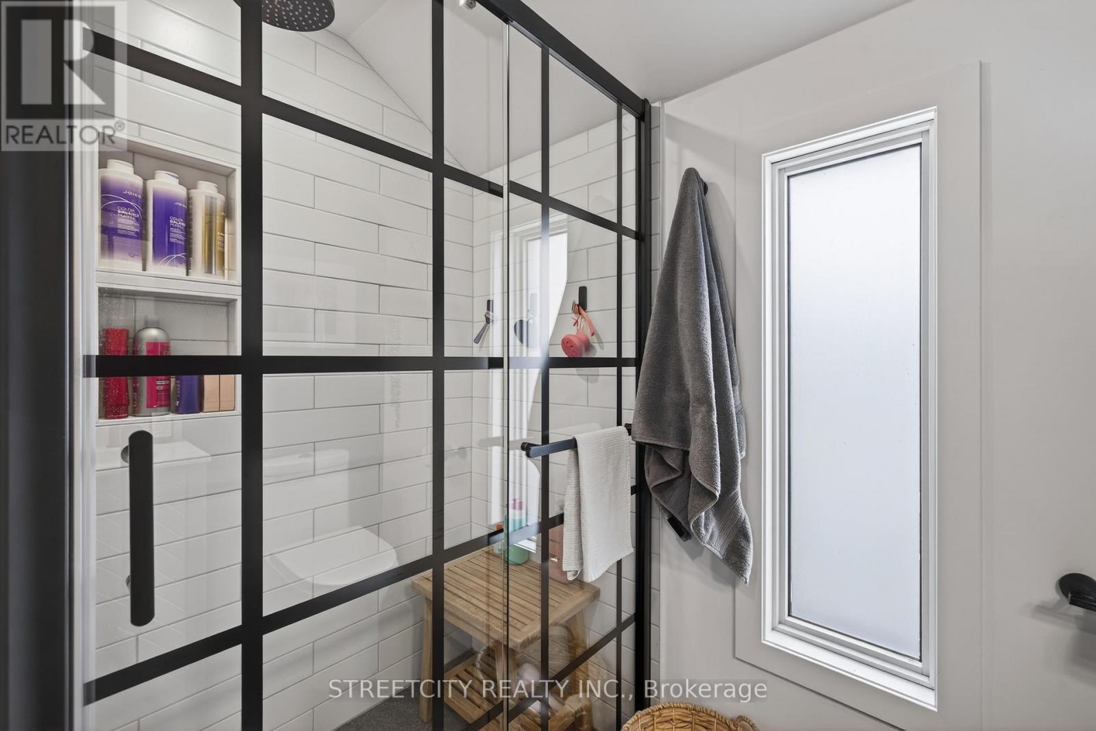 36 Langarth Street, London South (South E), Ontario  N6J 1P2 - Photo 20 - X12793382