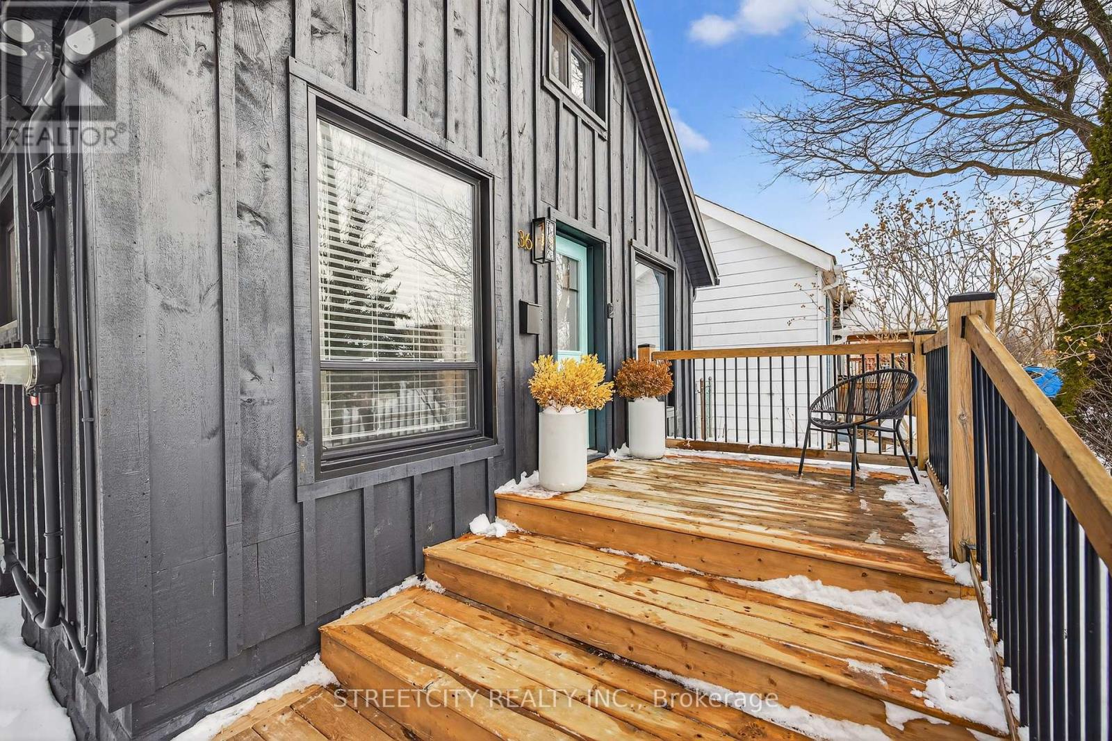 36 Langarth Street, London South (South E), Ontario  N6J 1P2 - Photo 3 - X12793382