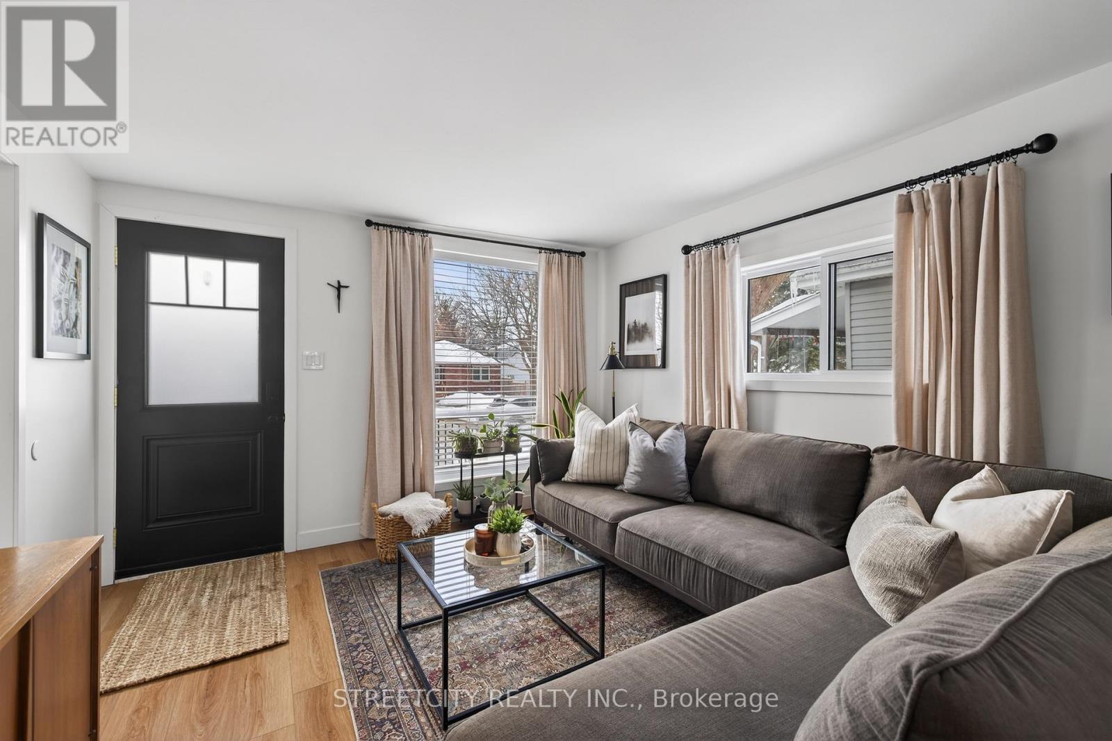 36 Langarth Street, London South (South E), Ontario  N6J 1P2 - Photo 5 - X12793382