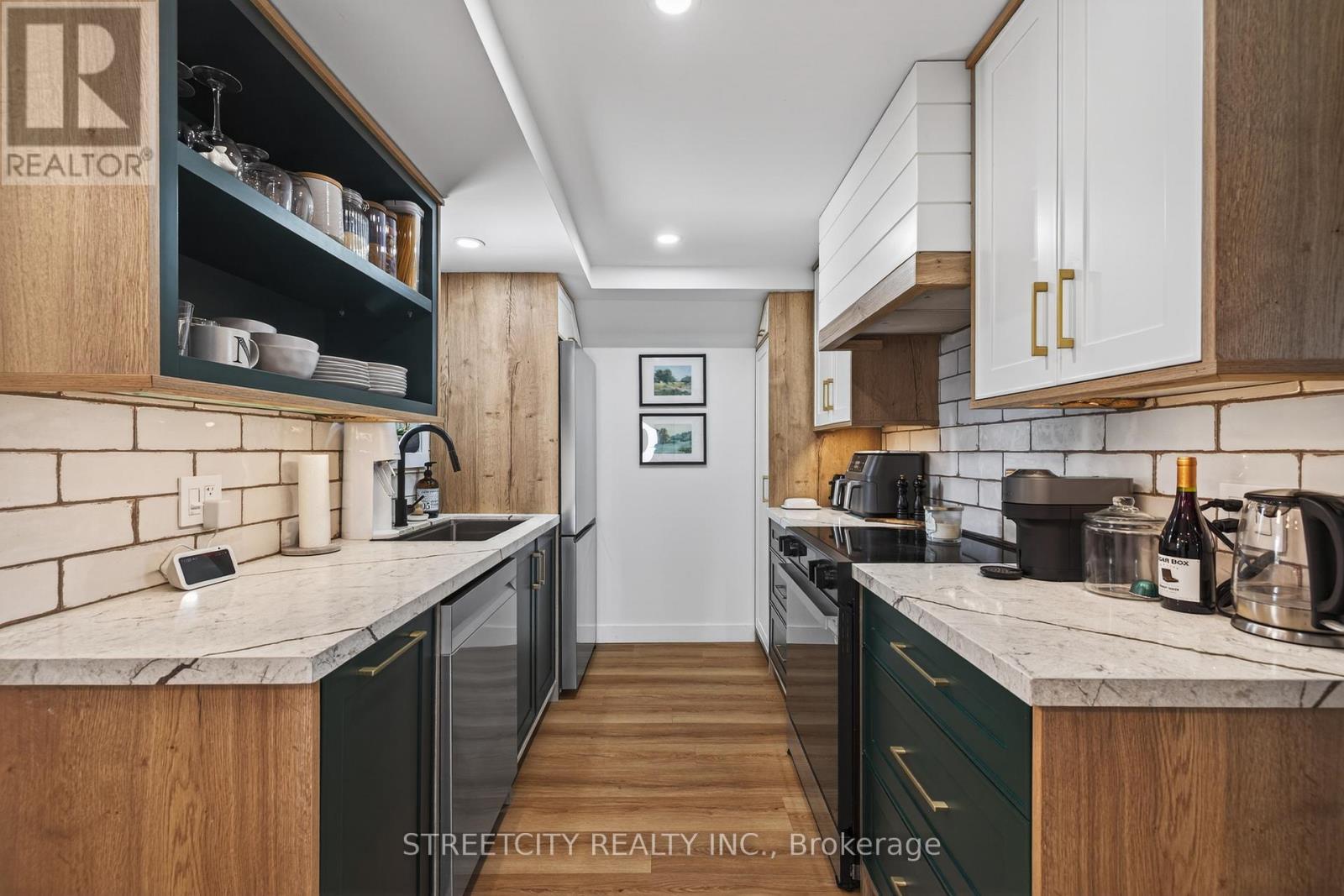 36 Langarth Street, London South (South E), Ontario  N6J 1P2 - Photo 9 - X12793382