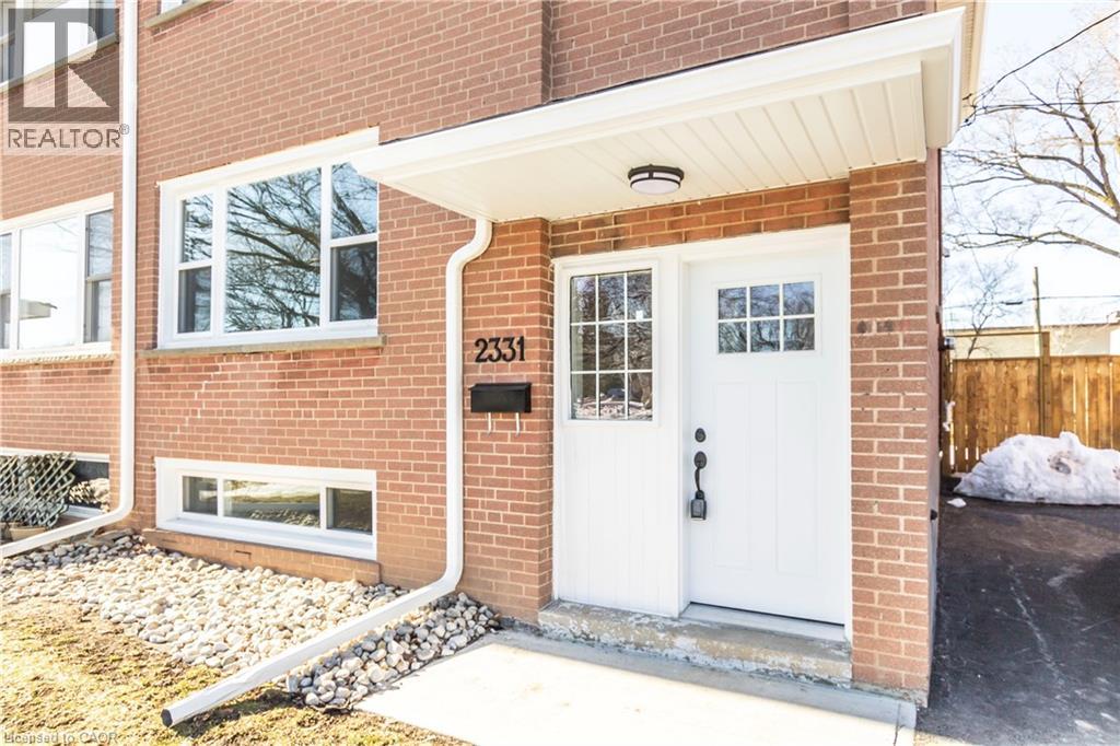 2331 Barclay Road, Burlington, Ontario  L7R 2B7 - Photo 2 - 40805291