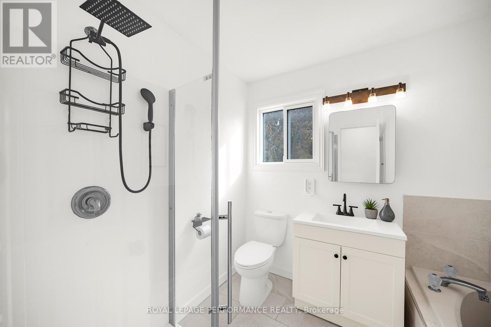 1557 Verchere Street, Ottawa, Ontario  K1C 7C7 - Photo 25 - X12793296