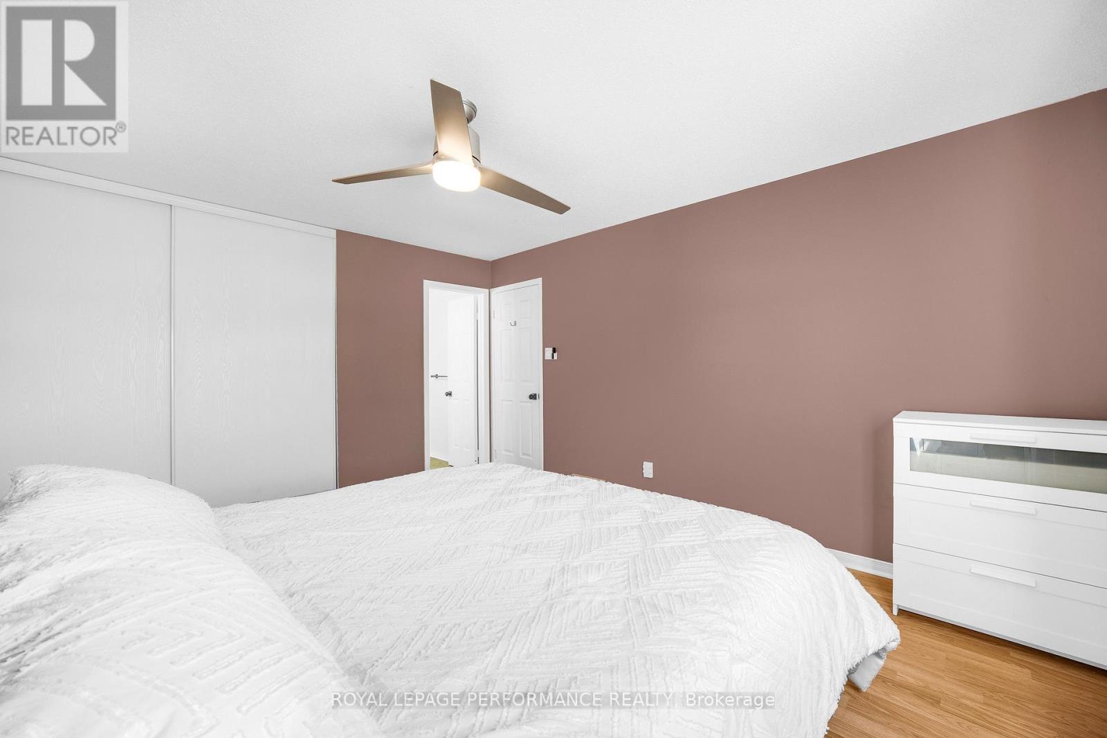 1557 Verchere Street, Ottawa, Ontario  K1C 7C7 - Photo 29 - X12793296