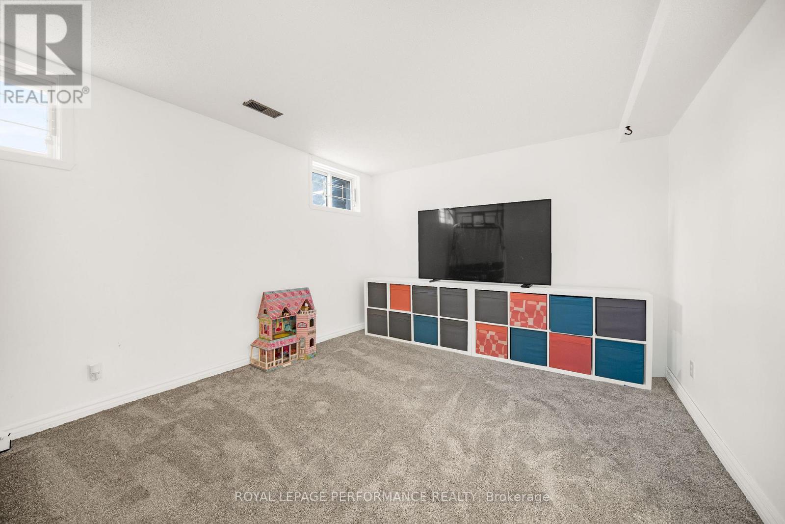 1557 Verchere Street, Ottawa, Ontario  K1C 7C7 - Photo 32 - X12793296