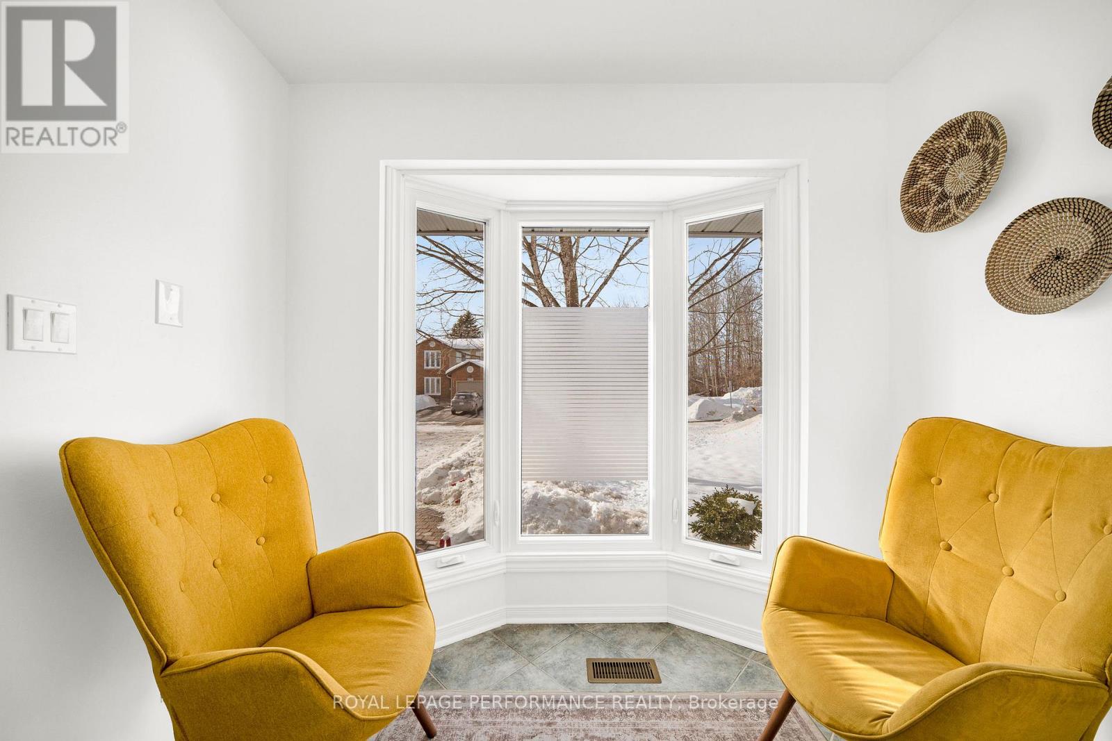 1557 Verchere Street, Ottawa, Ontario  K1C 7C7 - Photo 6 - X12793296