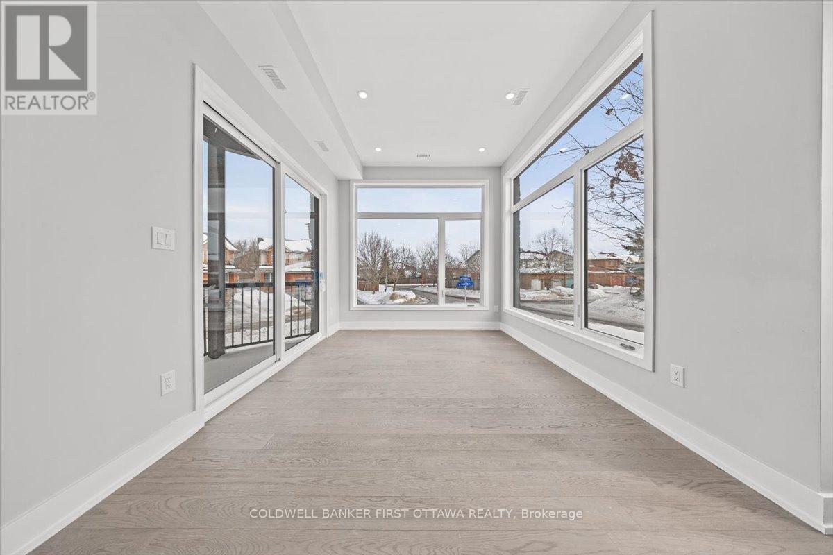 20 Inverkip Avenue, Ottawa, Ontario  K1T 4B7 - Photo 10 - X12793344