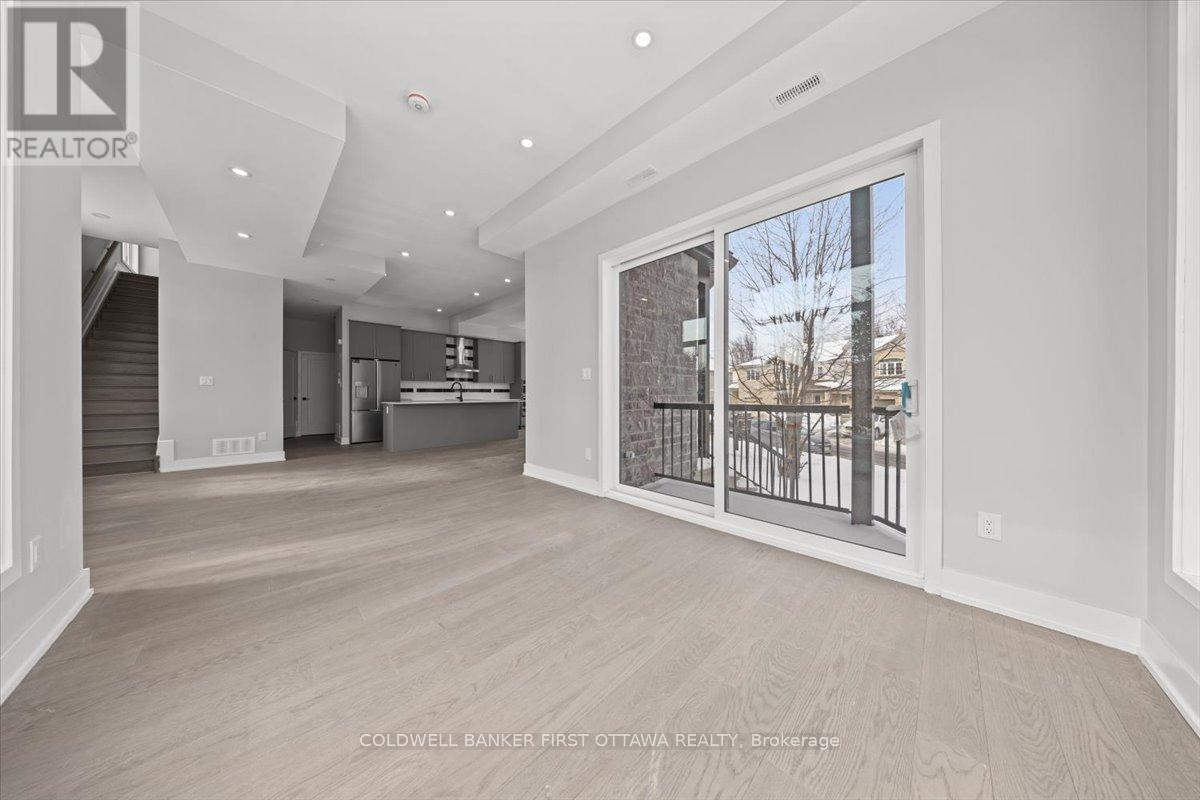 20 Inverkip Avenue, Ottawa, Ontario  K1T 4B7 - Photo 11 - X12793344