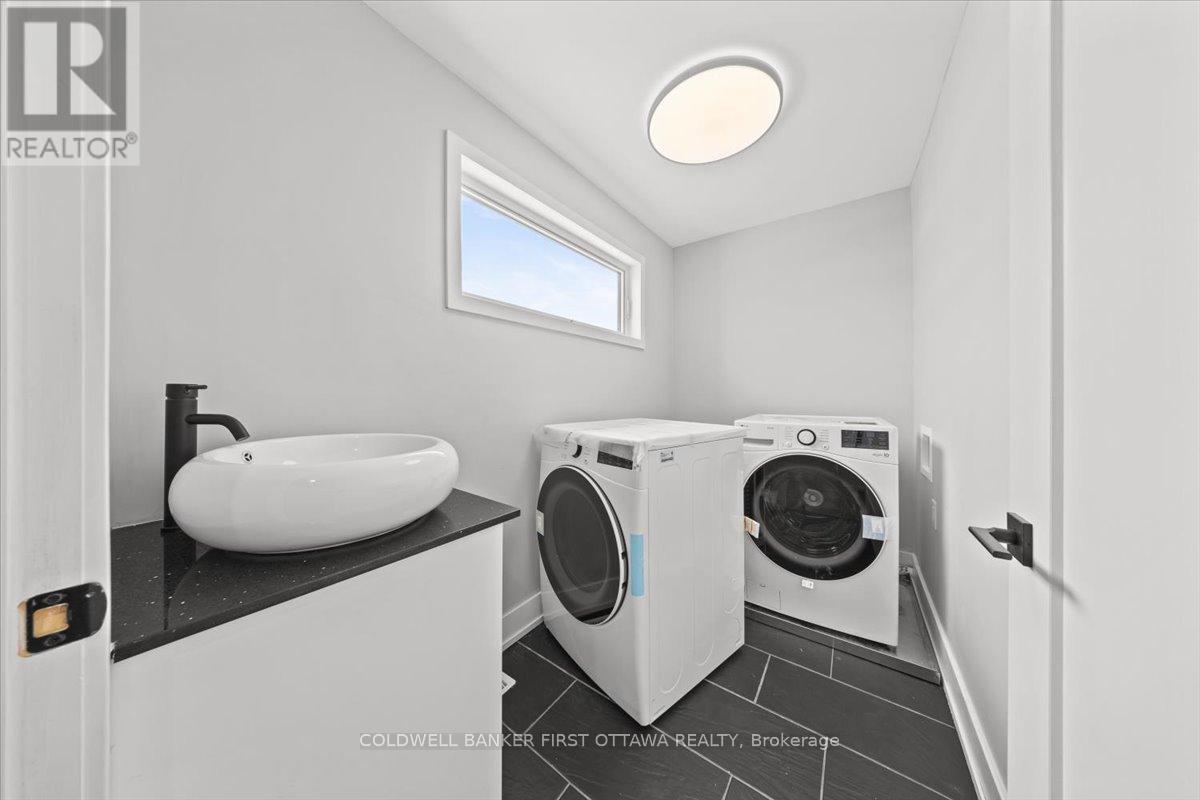 20 Inverkip Avenue, Ottawa, Ontario  K1T 4B7 - Photo 18 - X12793344