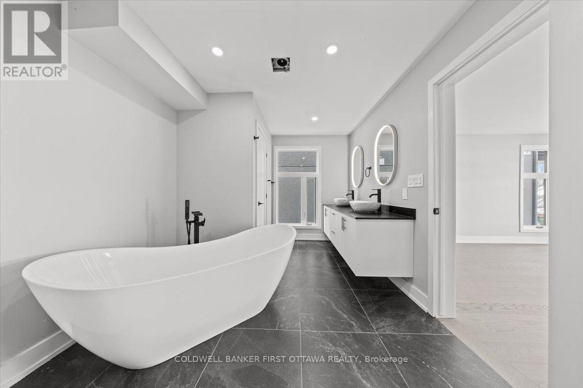 20 Inverkip Avenue, Ottawa, Ontario  K1T 4B7 - Photo 23 - X12793344