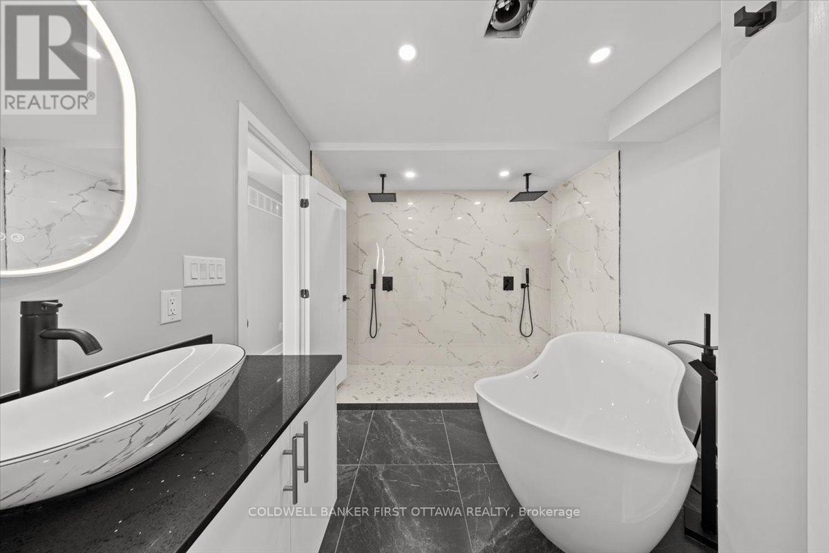 20 Inverkip Avenue, Ottawa, Ontario  K1T 4B7 - Photo 24 - X12793344