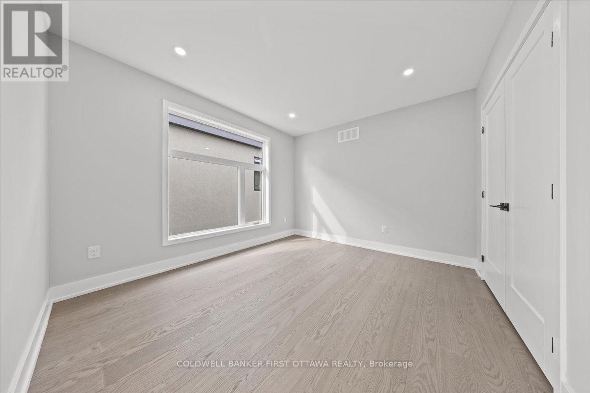 20 Inverkip Avenue, Ottawa, Ontario  K1T 4B7 - Photo 26 - X12793344