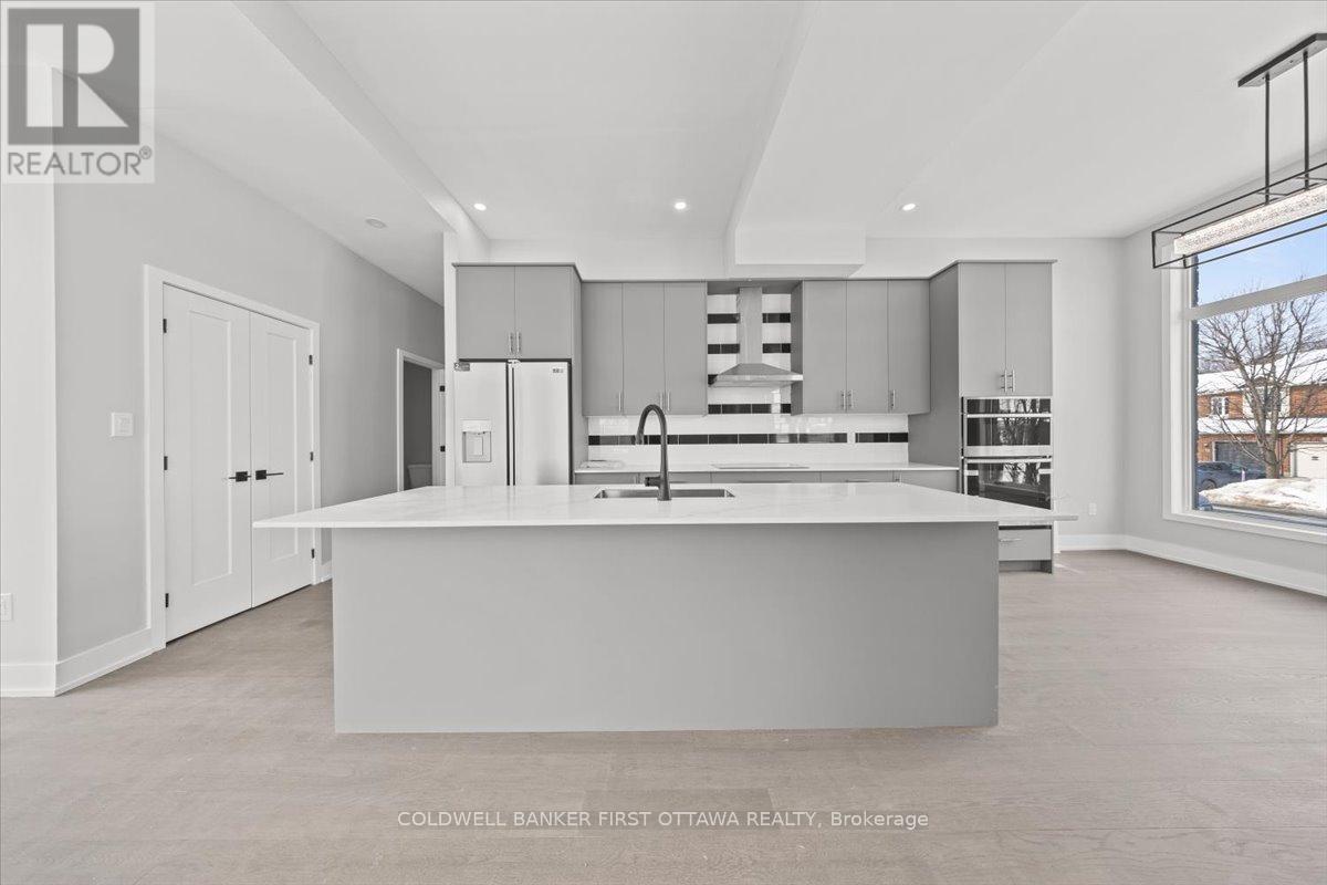 20 Inverkip Avenue, Ottawa, Ontario  K1T 4B7 - Photo 6 - X12793344