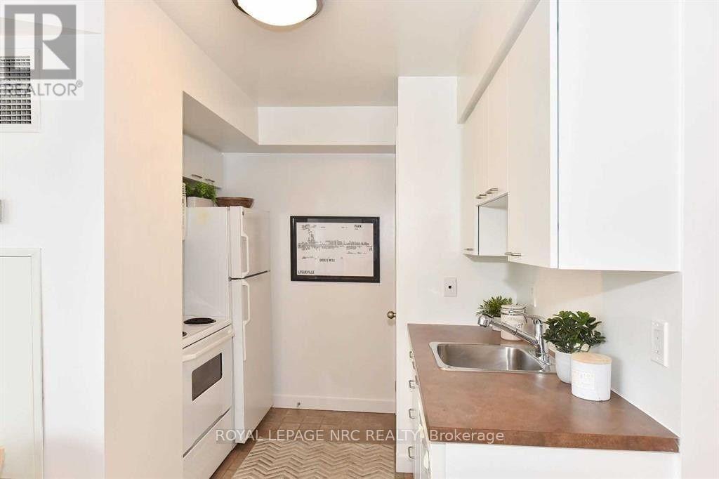 1211 - 255 Richmond Street E, Toronto, Ontario  M5A 4T7 - Photo 9 - C12793302