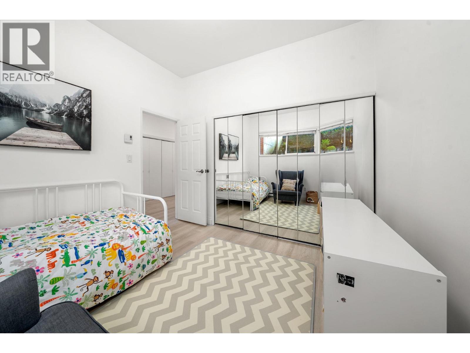 101 2408 Haywood Avenue, West Vancouver, British Columbia  V7V 1Y1 - Photo 30 - R3090231