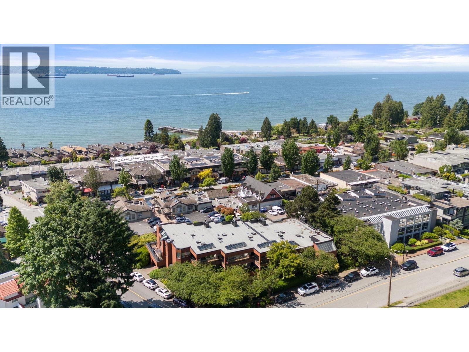 101 2408 Haywood Avenue, West Vancouver, British Columbia  V7V 1Y1 - Photo 34 - R3090231