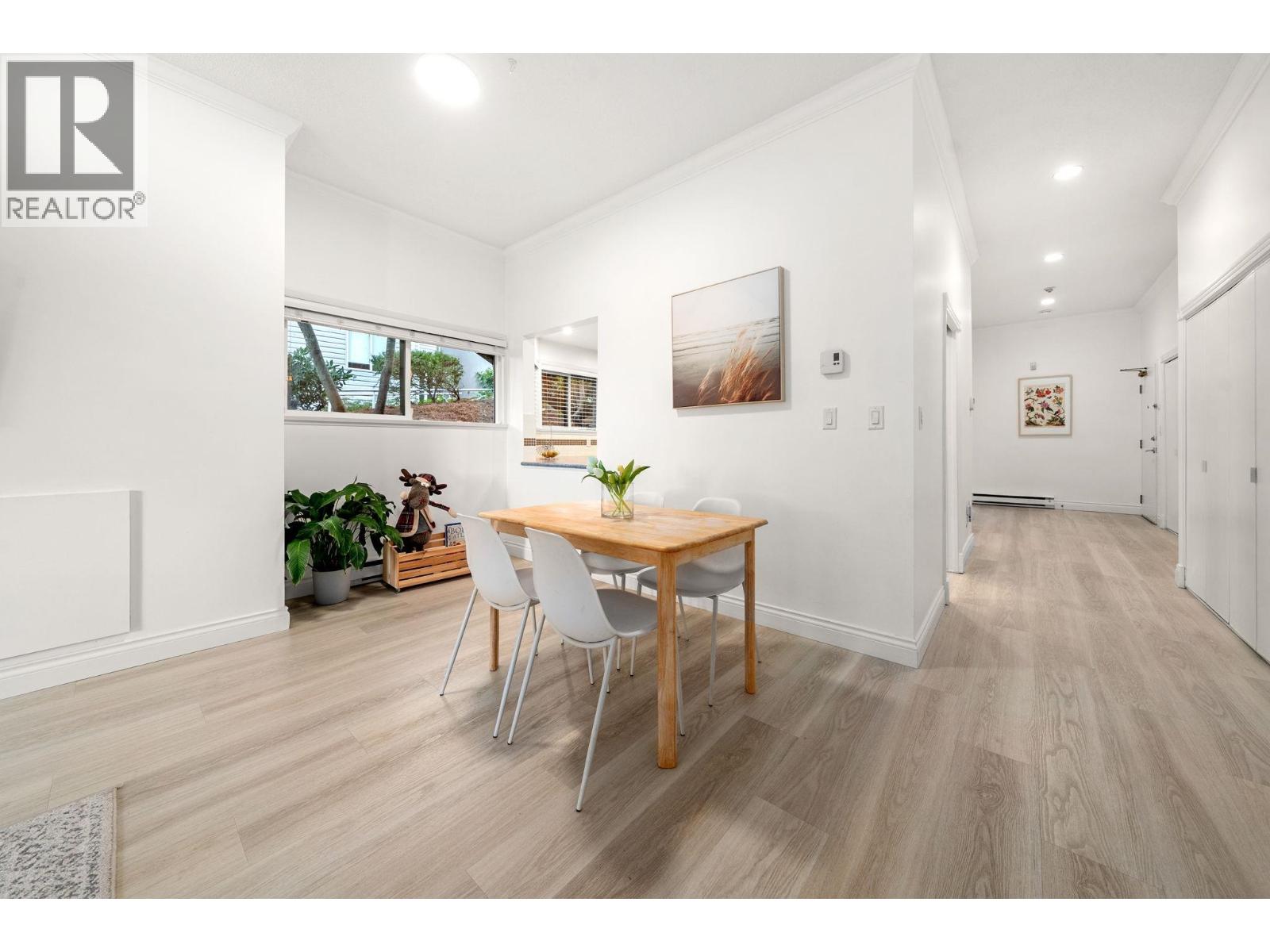 101 2408 Haywood Avenue, West Vancouver, British Columbia  V7V 1Y1 - Photo 4 - R3090231