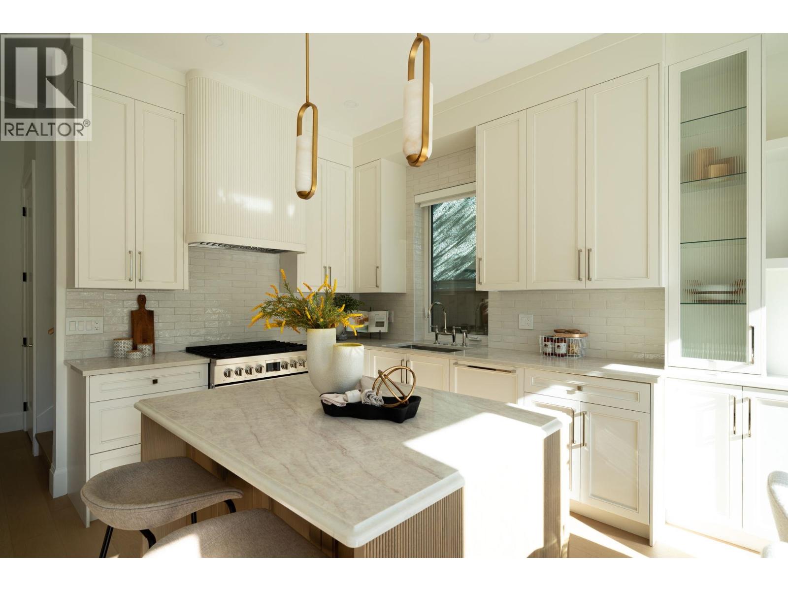 2 864 E 16th Avenue, Vancouver, British Columbia  V5T 2V6 - Photo 3 - R3090234