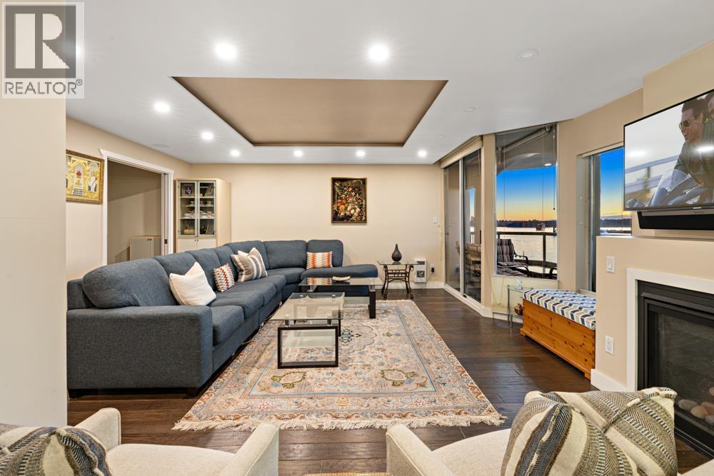 609 168 Chadwick Court, North Vancouver, British Columbia  V7M 3L4 - Photo 3 - R3090235