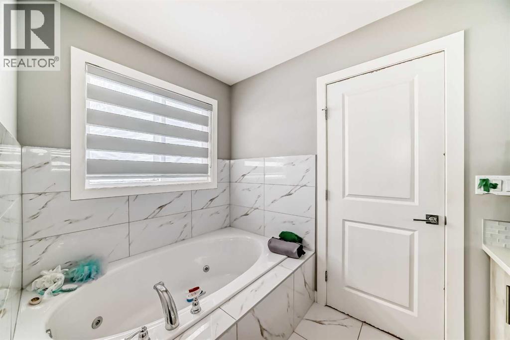 197 Baysprings Gardens Sw, Airdrie, Alberta  T4B 5C5 - Photo 26 - A2275141