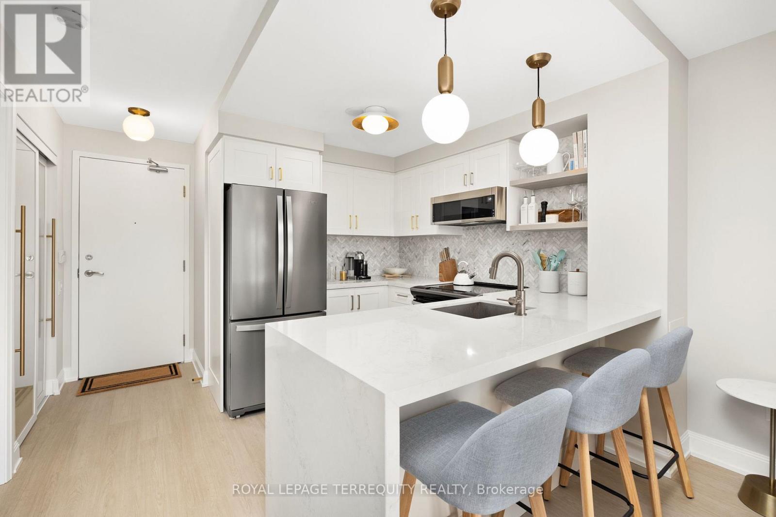 1004 - 2191 Yonge Street, Toronto, Ontario  M4S 3H8 - Photo 3 - C12793308