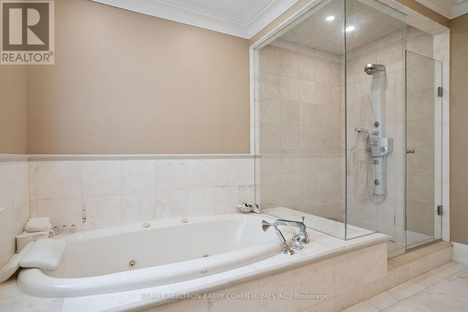 100 Old Forest Hill Road, Toronto, Ontario  M5P 2R5 - Photo 27 - C12793418