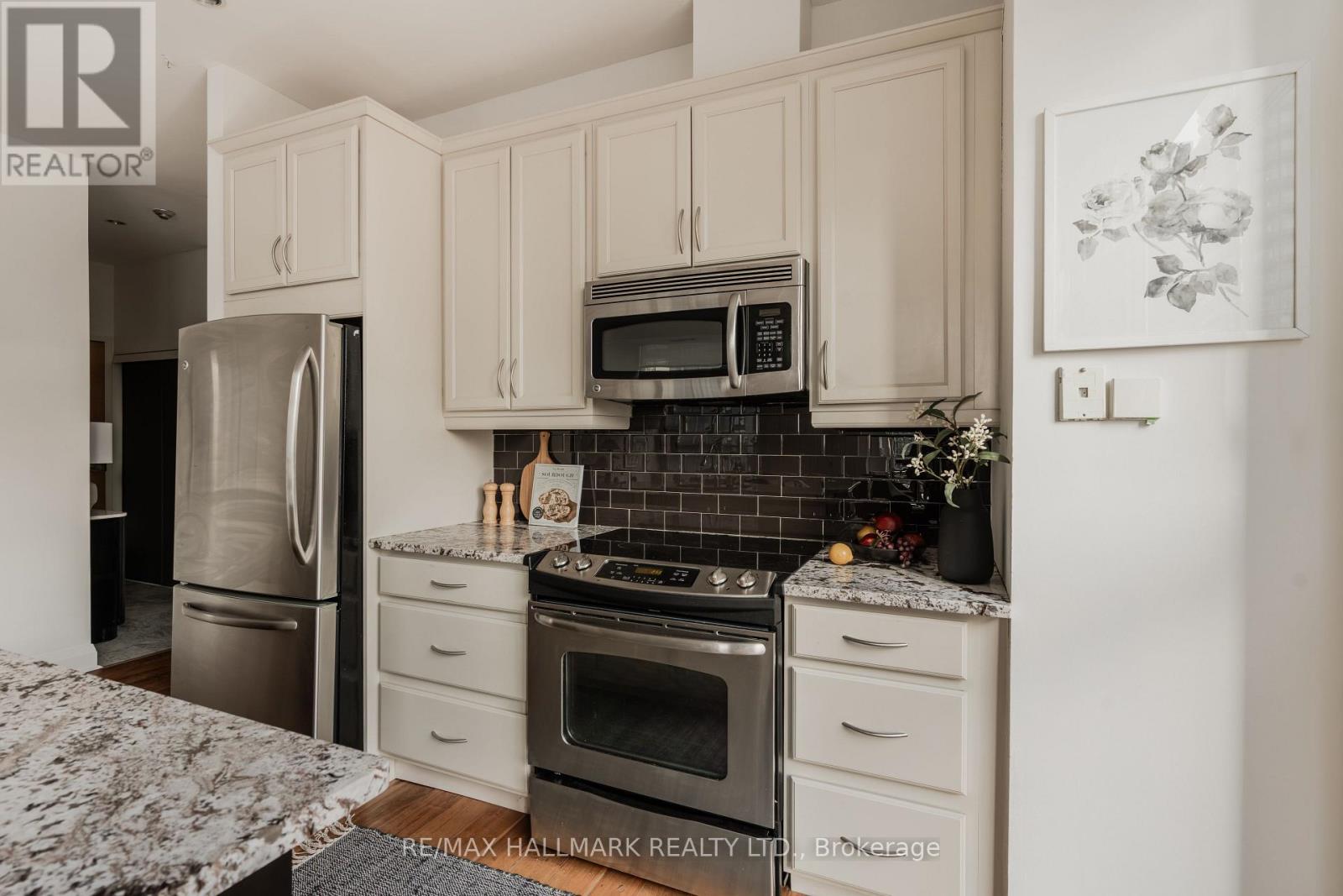 607 - 8 Wellesley Street E, Toronto, Ontario  M4Y 3B2 - Photo 23 - C12793444