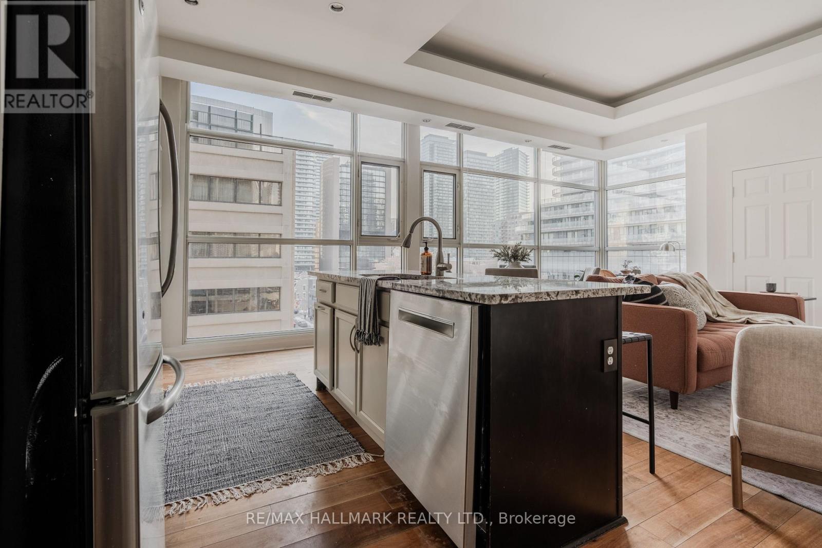 607 - 8 Wellesley Street E, Toronto, Ontario  M4Y 3B2 - Photo 24 - C12793444