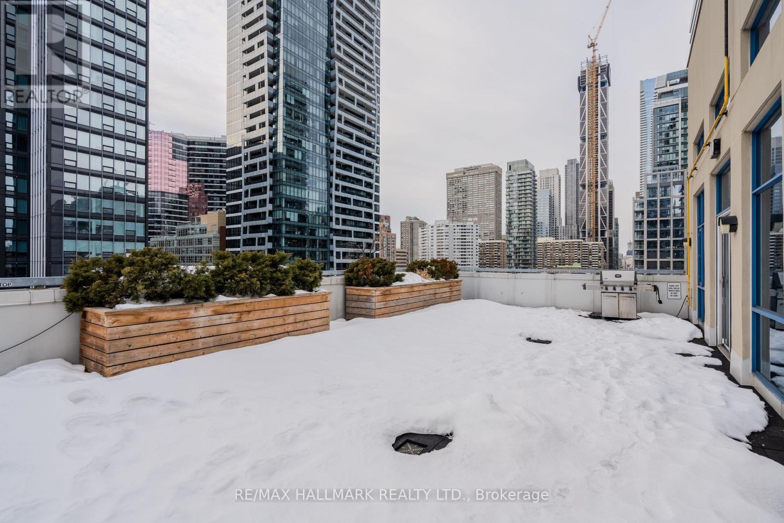 607 - 8 Wellesley Street E, Toronto, Ontario  M4Y 3B2 - Photo 35 - C12793444