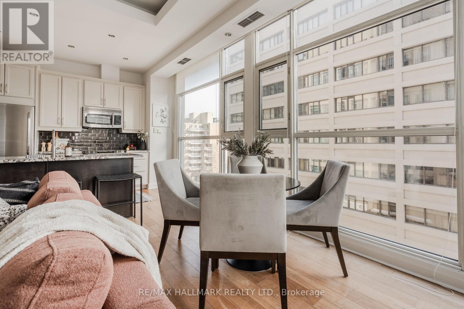 607 - 8 Wellesley Street E, Toronto, Ontario  M4Y 3B2 - Photo 9 - C12793444