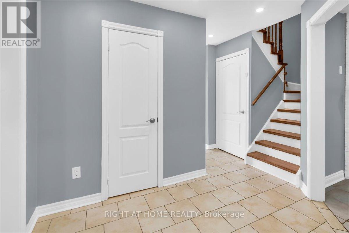 2297 Chapman Court, Pickering, Ontario  L1X 2E5 - Photo 5 - E12793394