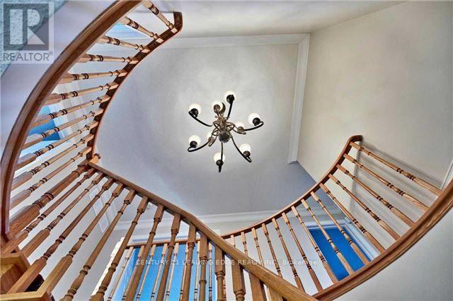 Main - 896 Darwin Drive, Pickering, Ontario  L1X 2P8 - Photo 3 - E12793442