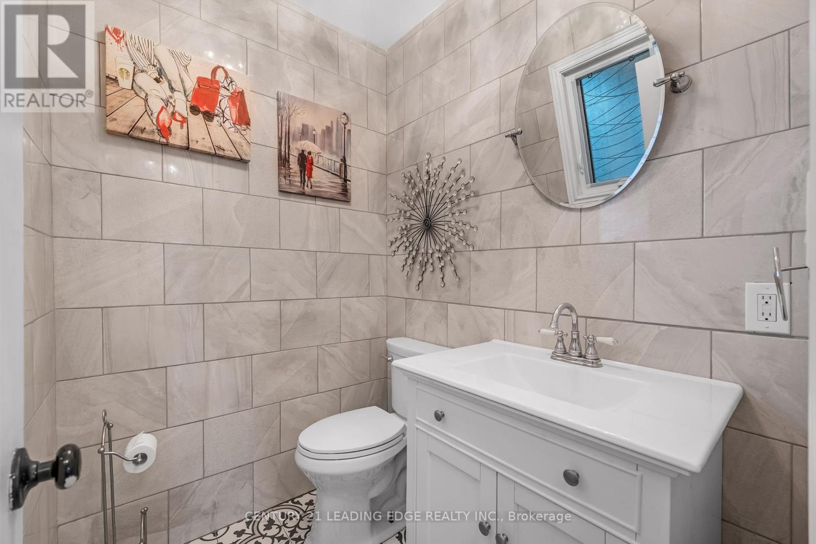 34 Mitchell Avenue, Whitchurch-Stouffville, Ontario  L4A 2X9 - Photo 18 - N12793314